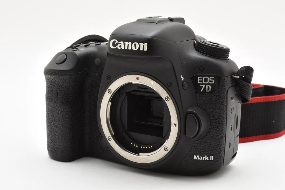 ▶️[почти как новый] Корпус цифровой зеркальной камеры Canon EOS 7D Mark II 20,2 Мп из Японии - Изображение 3 из 4
