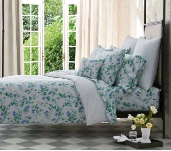 Matouk Schumacher Garden Gate #MSC019 King Duvet Cover Azure 500THD 104x92 - Image 2 of 4