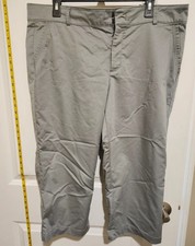 Dockers Womens Green Khaki Chino Style Pants Size 16 Cotton Polyester Blend