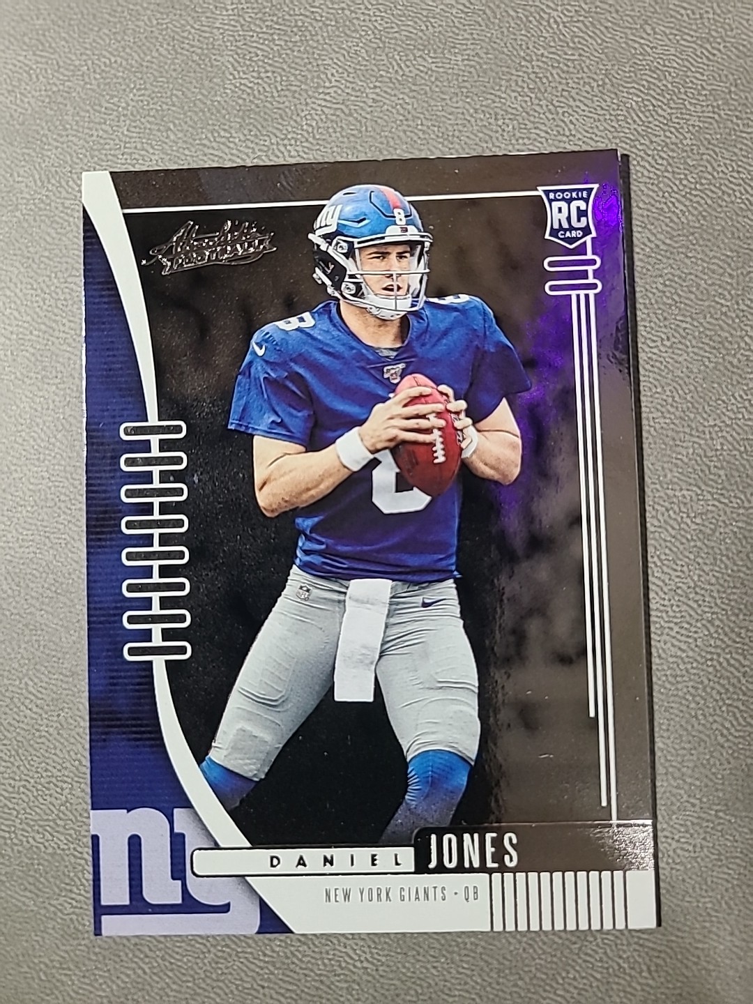 2019 Panini Absolute Daniel Jones RC #107 Giants, Indianapolis Colts