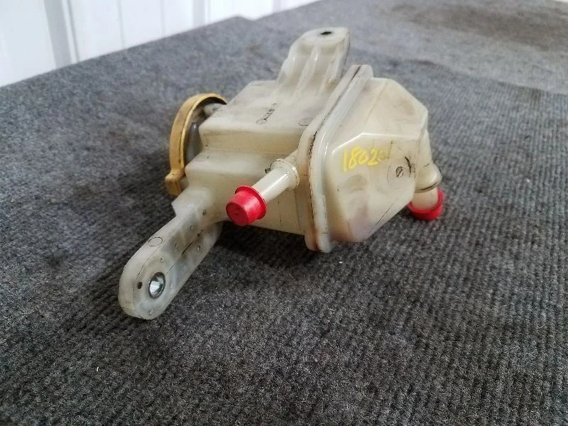 Reservatório de direção hidráulica Subaru Legacy 2006 - Imagem 3 de 4