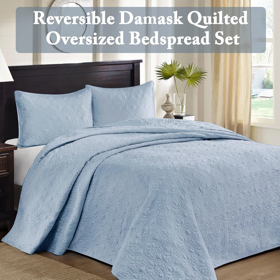 Elegant Quebec Reversible Quilt Set for Queen Beds - Damask Design in Blue - Image 4 of 4