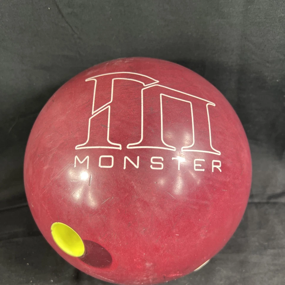 BRUNSWICK MONSTER Red Bowling Ball 13 lbs - FREE TRACKED COURIER G3E - Image 2 of 4
