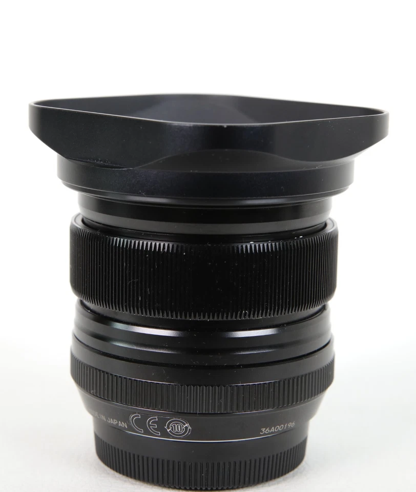 Fujifilm Fujinon XF 14mm F/2.8 R Lens, Both Caps & Hood In Very Good Condition. - Image 3 of 4