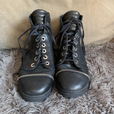 STUART WEITZMAN Women's ZIPIT Black Leather Ankle Booties Zipper Accents Sz 9.5M