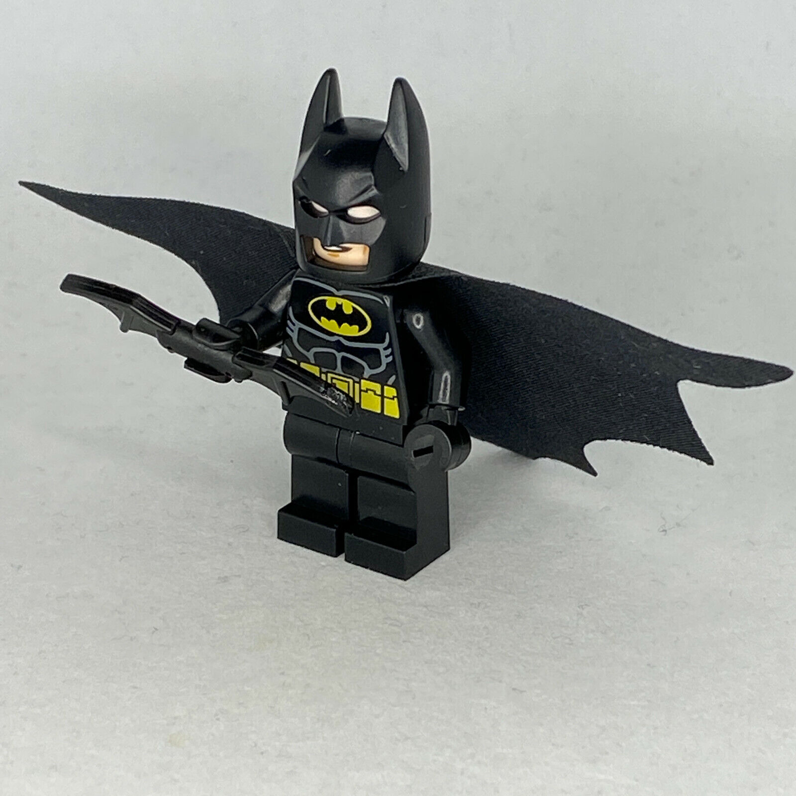 LEGO DC Super Heroes Minifigure - Batman - no cape - Extra Extra Bricks