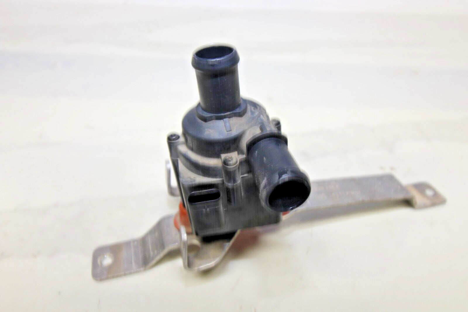 17-21 AUDI R8 V10 PLUS RWS OEM AUXILIARY WATER COOLANT PUMP 06H121601N GENUINE