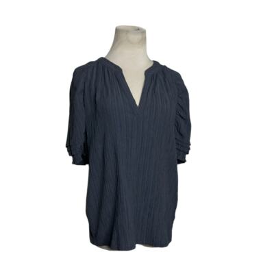 Current Air gray short sleeves plisse blouse top size Medium