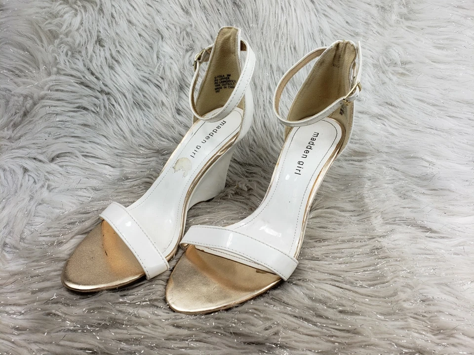 Sandalias de tacón de cuña blancas MADDEN GIRL Yola talla 9 Foto 2 de 4