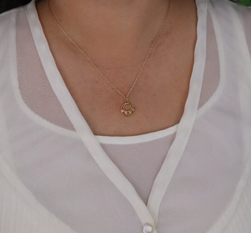 Collar de oro amarillo de 10k Black Hills cadena de 18" Foto 3 de 4