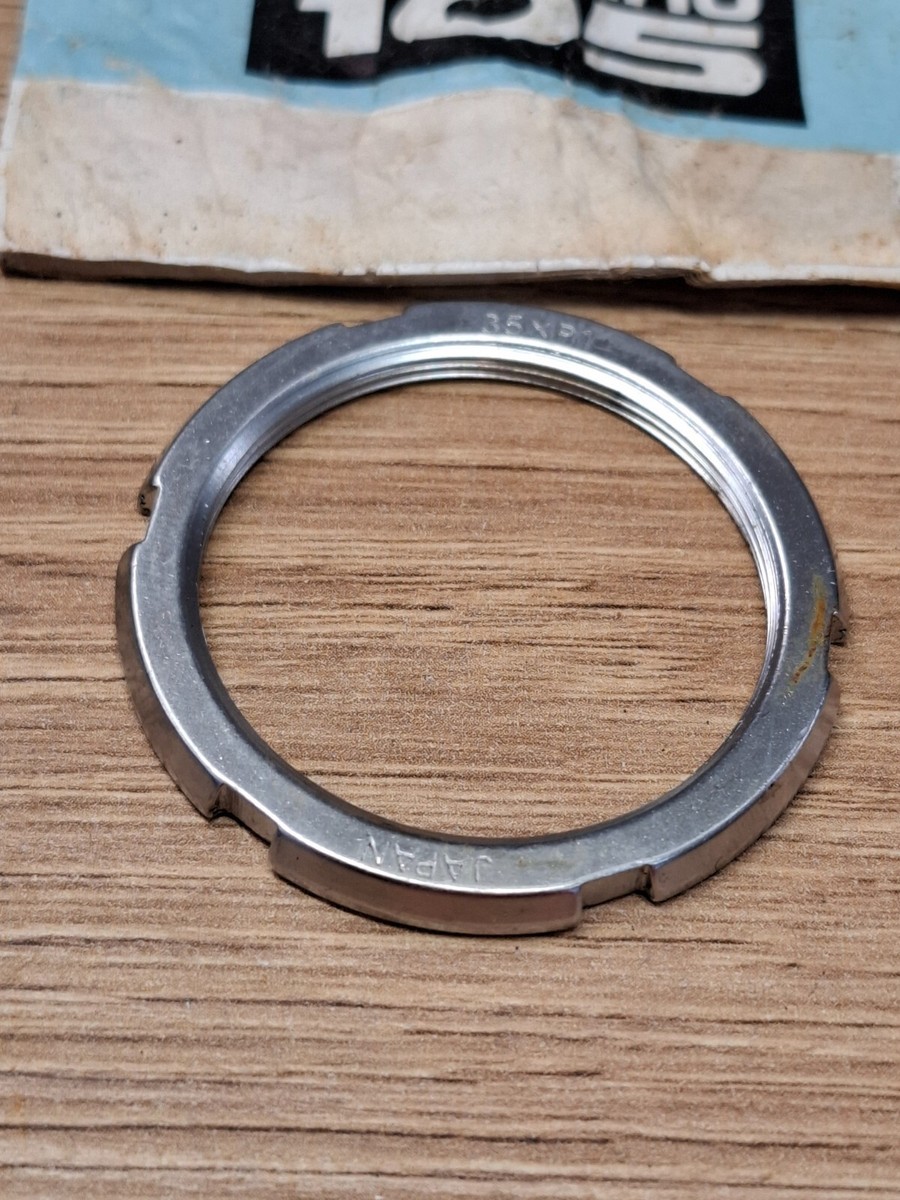ビンテージ　昭和40年代　シマノ　馬蹄錠 Shimano Retro Bicycle NOS 105 Lock Ring for BB-1050/055 French