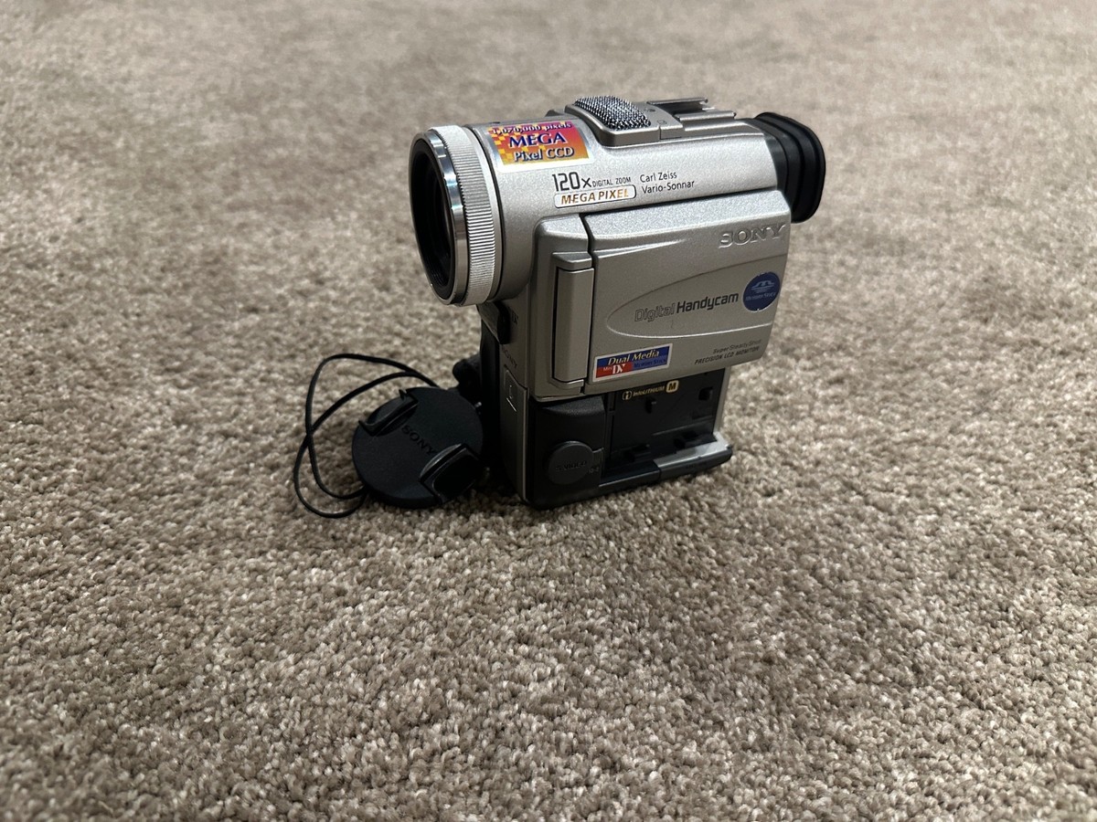 【動作確認OK】SONY ソニー Handycam DCR-PC100 ミニDV Amazon | SONY ソニー DCR-PC100 デジタルビデオカメラ