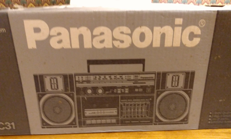 Vintage PANASONIC RX-C31 Boombox - Ghetto Blaster AM/FM Tape MINT Tested w/box - Image 3 of 4