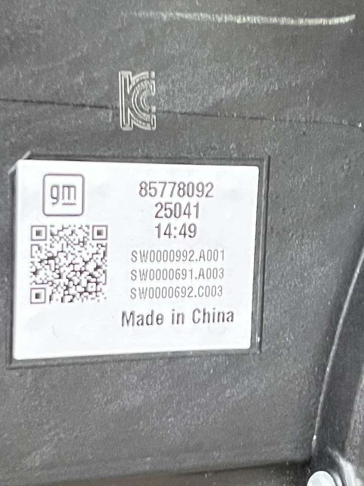 Conjunto de faros eléctricos Cadillac Lyriq 2025 LH pieza OEM # 85778092 Foto 3 de 4