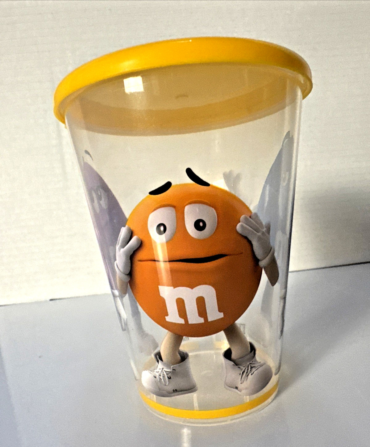 M&M’s Plastic Tumbler Cup w/ Yellow Lid 12oz – Orange Purple Blue Characters