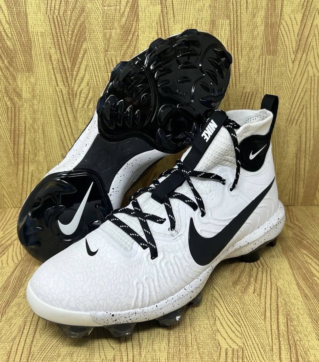 Nike White 10 US Baseball & Softball Shoes & Cleats for Men for