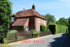 PHOTO  COUNTRY LANE EAST WOODHAY HAMPSHIRE 2015