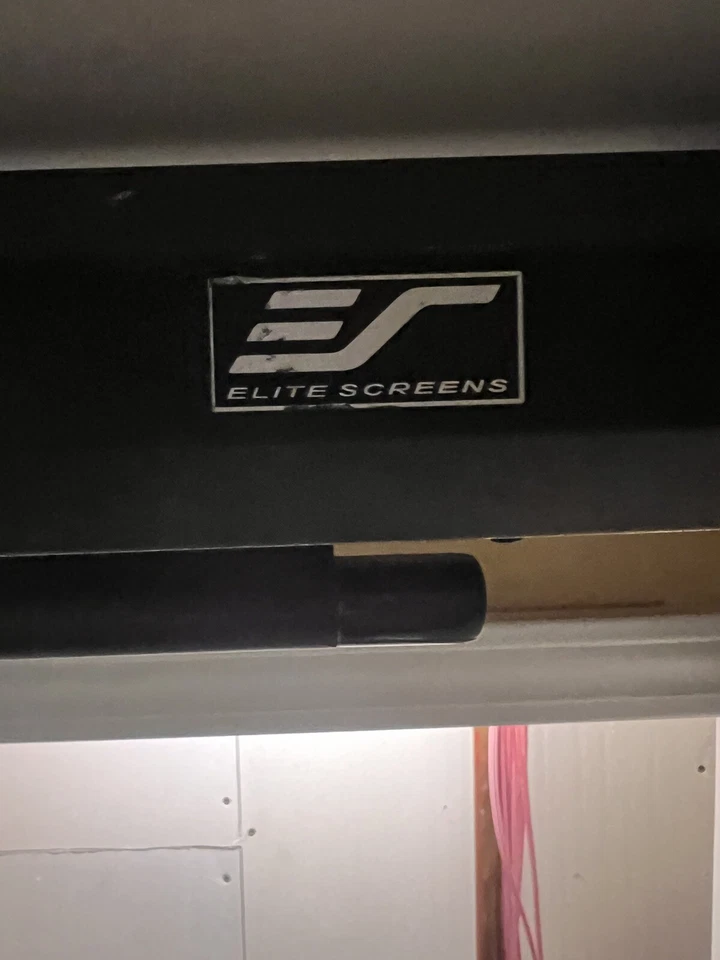 120“inch 4K 电动投影仪屏幕 — 第 3/4 张图片