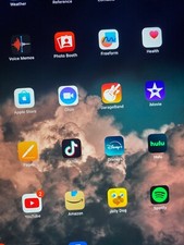TikTok Apple iPad 10th Generation A2757 64 GB, Wi-Fi  5G, 10.9 in - Silver