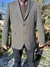 Marks and Spencers  Grey/Black lining Maroon trim Mens Jacket 46 chest M