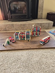 LEGO CITY: Fire Station (7208)