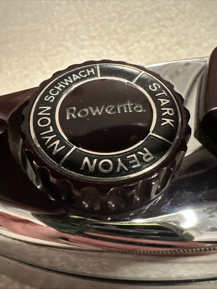 Винтажный миниатюрный утюг Rowenta, дорожный размер, плагин США, с чехлом, красный, антикварный - Изображение 2 из 4