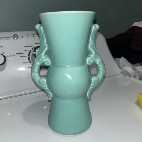 VINTAGE RED WING USA POTTERY CERAMIC GREEN VASE #1353 Teal 8” Tall *MINT
