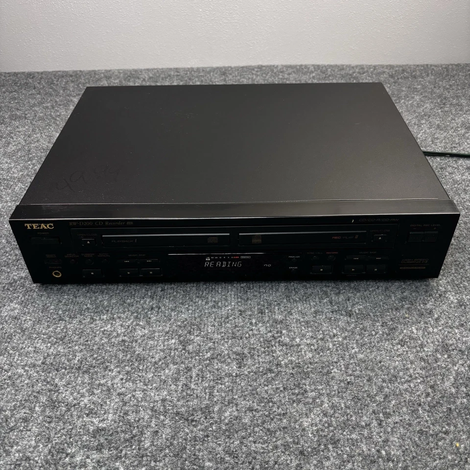 TEAC RW-D200 CD Recorder/dubbing Parts or Repair Playback Side Stuck Right Works - Image 2 of 4