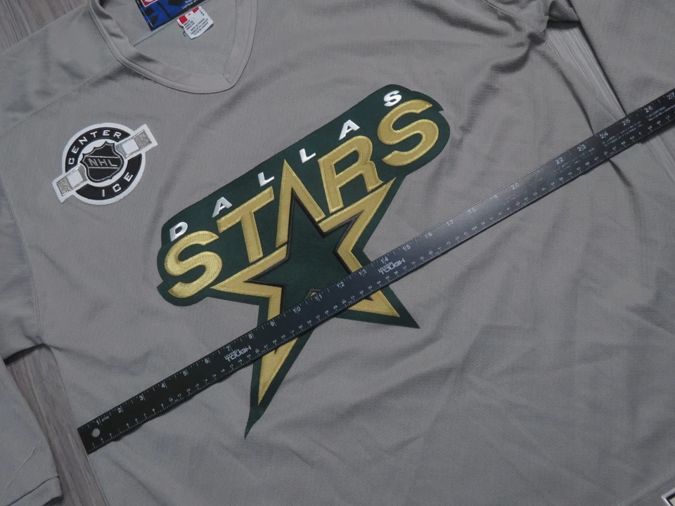 Vintage CCM Dallas Stars Center Ice Grey Size Large Men Pre Owned 90s Rare - Image 3 of 4