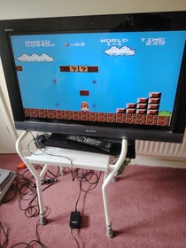 Nintendo NES Console With Controller Zapper Gun And 5 Games Bundle