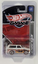 Hot Wheels 2011 '70 Chevy Blazer White w/ Flames