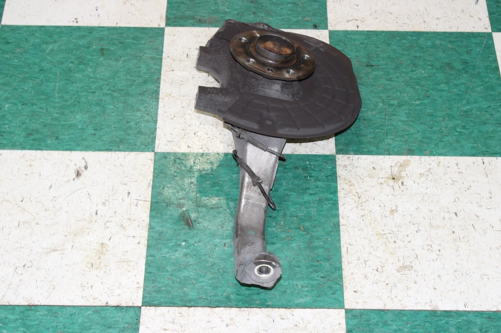14-17 Ghibli Passenger RH RF Front Bearing Hub Spindle Knuckle Unit Factory OEM