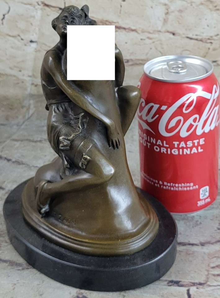 Art Erotic Modern Sexy Girl Holding Penis Bronze Marble Sculpture art-erotic-modern-sexy-girl-holding-penis-bronze-marble-sculpture