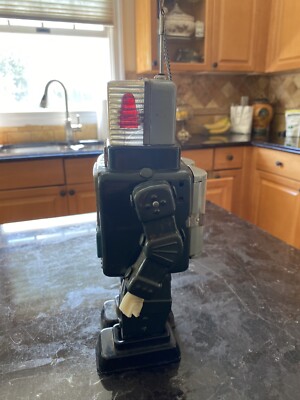 ALPS TELEVISION SPACEMAN ROBOT MADE IN JAPAN 1950's WORKING