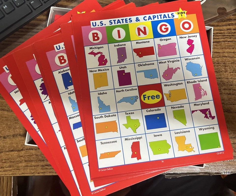 Juego BINGO Estados y Capitales de Estados Unidos - Carson-Dellosa - NUEVO - (Esquinas usadas en caja) Foto 3 de 4