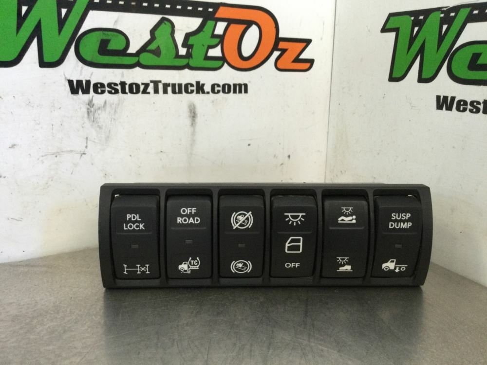 International LT Dash Panel 28610143 | eBay