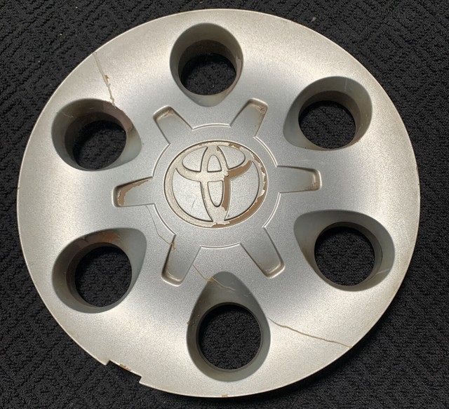 2000-04 Toyota Tundra Sequoia Tacoma Wheel Center Hub Cap OE 42603