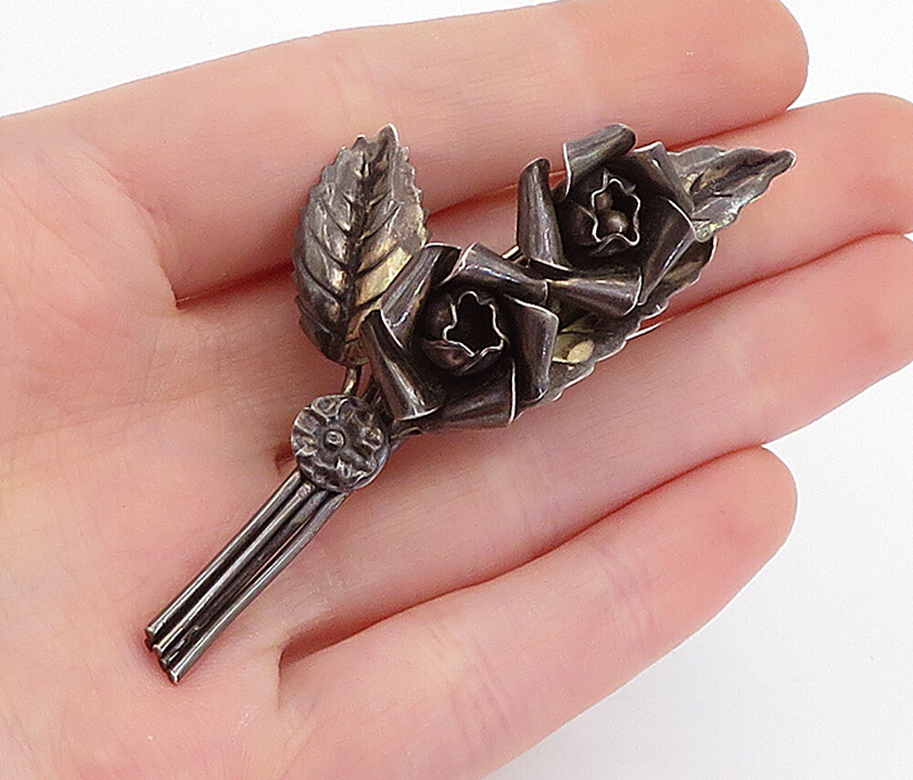 梅花92 925 Sterling Silver Vintage Oxidized Sculpted Flowers Motif
