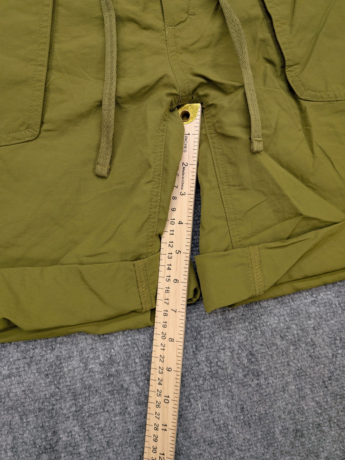 North Face Shorts Womens 14 Green Lightweight Trail Hiking Outdoor Stow Pocket thumbnail 3