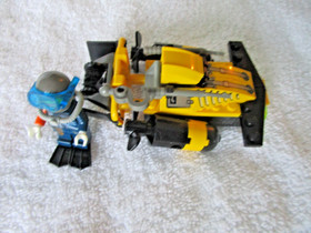 LEGO Alpha Team: Ogel Command Striker (6771)  & Sub-Surface Scooter (4791) LOT