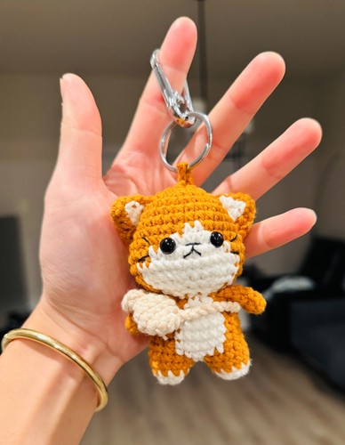 Handmade Crochet Ginger Cat Keychain – Tabby Cat with Fish Charm – Funny Bag.
