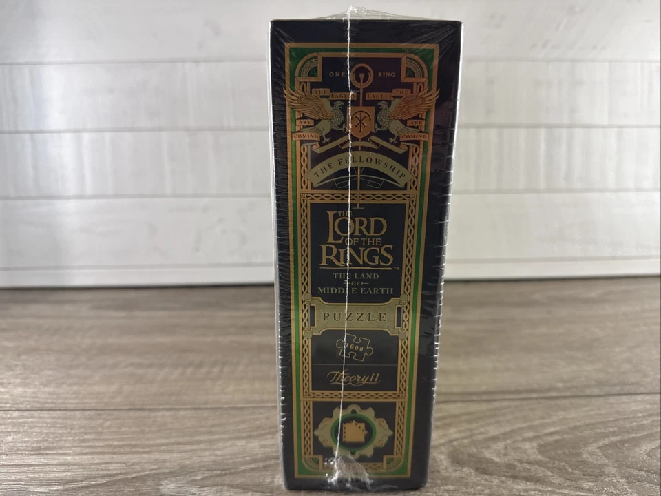 NEW Lord of the Rings Jigsaw Puzzle 1,000 Pieces Gold Foil 25.6x25.6" Gandalf - Image 3 of 4
