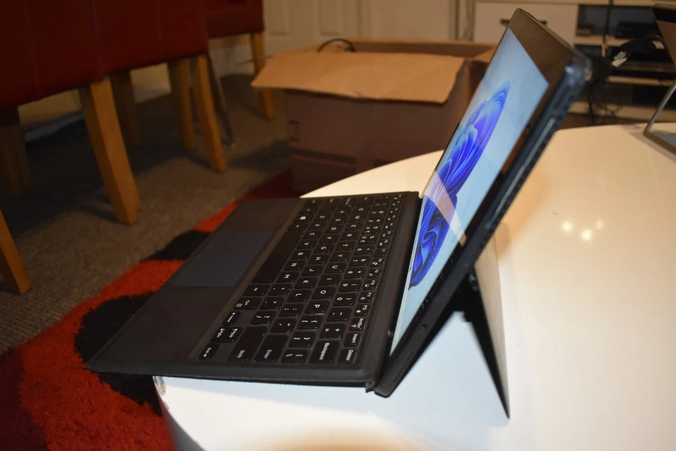 DELL i5 touchscreen laptop 256GB SSD 8GB RAM  - Image 2 of 4