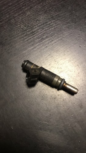 BMW 3 (E90 - E91) Benzin Einspritzdüse 7506158