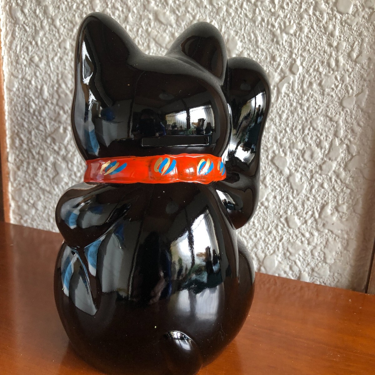 Black Maneki Neko Beckoning Cat Right Paws Up Made in Japan