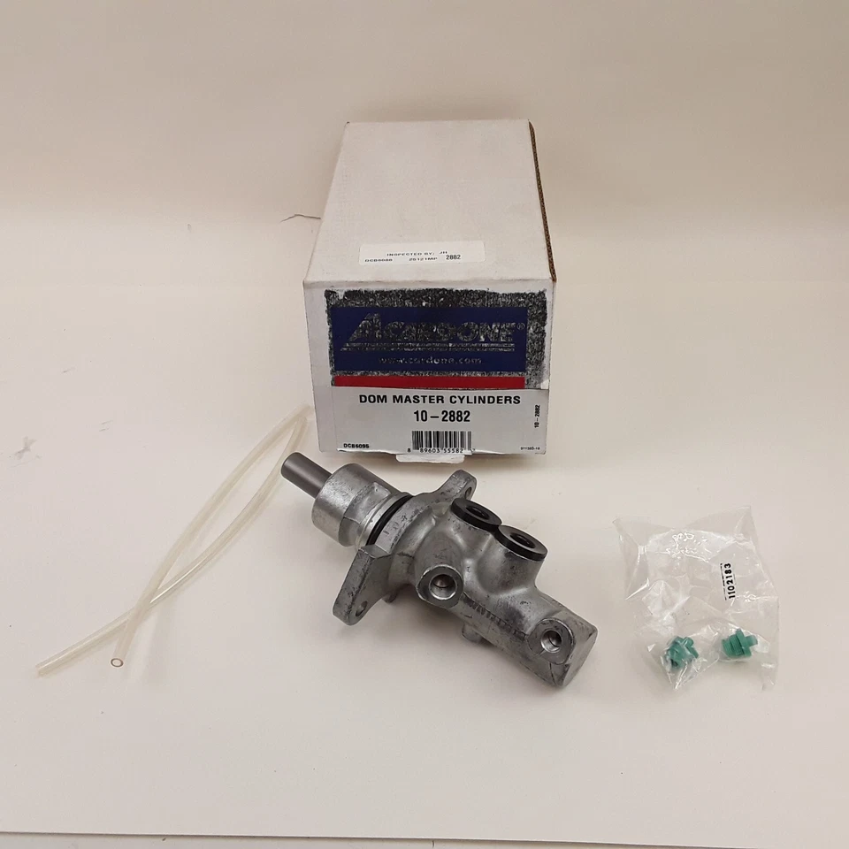 Cardone 10-2882 Brake Master Cylinder Reman For Cadillac Catera 1999 2000 2001 - Image 2 of 4