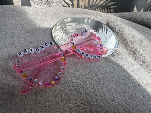 Beyonce Cowboy Carter π€ π©·/ Sunglasses Concert Tour Merch - Picture 7 of 10