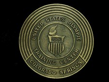 UD15125 VINTAGE 1970s UNITED STATES OLYMPIC TRAINING CENTER BELT BUCKLE