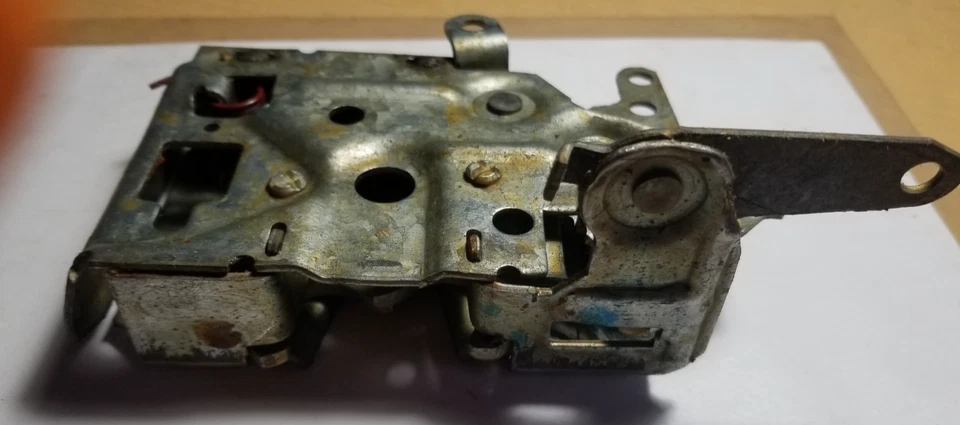 原始设备制造商福特 D7AZ-5321813-A LH 门闩 1973 - 76 都灵 — 第 4/4 张图片