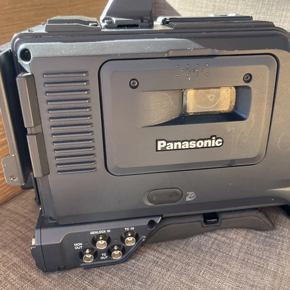 Panasonic AJ-SDX900P Professional Video Camera DVCPRO 50, UNTESTED - Image 3 of 4